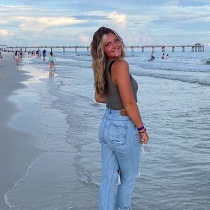 Meet your Posher, Sierra